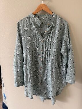 Light Sage Green Floral Button-Up Shirt